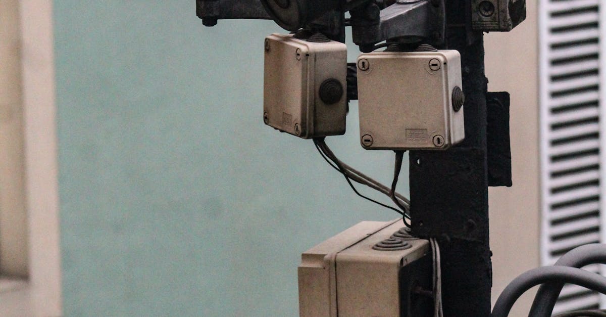 Wired vs Wireless Security Cameras: Which is Better for Your Home?
